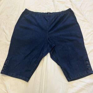 Denim 24/7 Women Plus 36W Blue Jean Shorts Button‎ Side Pull On Elastic Waist